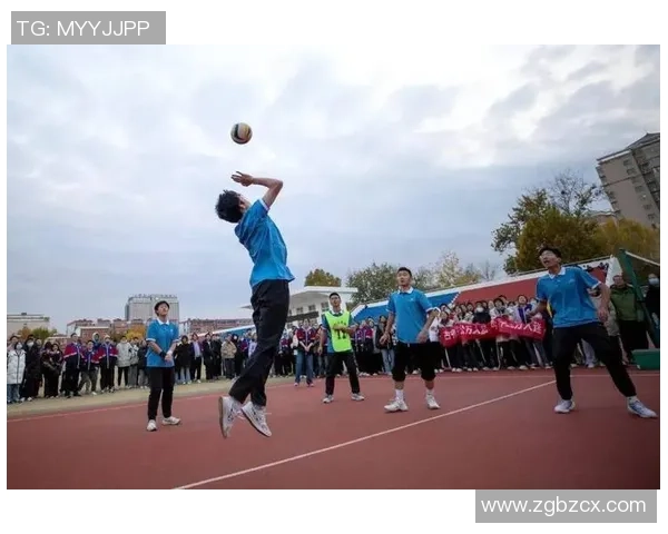 激情四溢的天津全运会足球赛展现青春风采与团队精神 激情四溢的天津全运会足球赛展现青春风采与团队精神