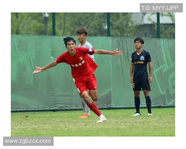 足球员当兵的背后故事与人生选择的深刻思考 足球员当兵的背后故事与人生选择的深刻思考