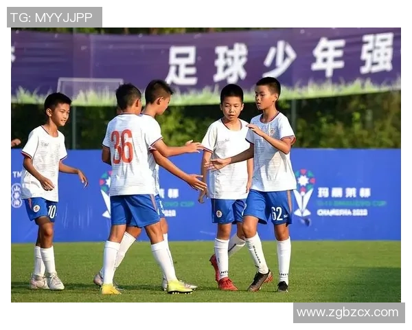 足球悔酉：从失误到成长的旅程，探索球场背后的心路历程与人生启示