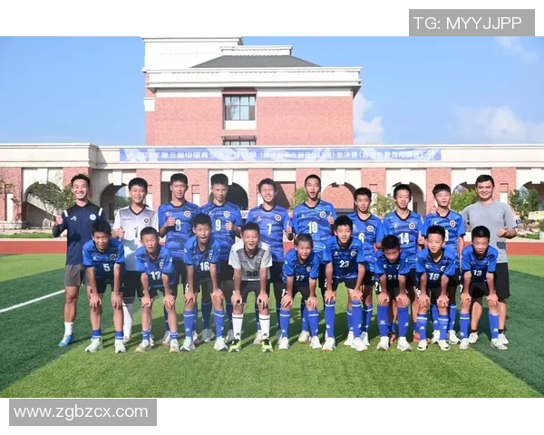 鞠城足球崛起之路探索青少年培养与职业联赛的完美结合